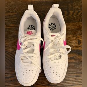 Nike court borough low top White and Pink Sneakers- size 5.5 big kids NWT